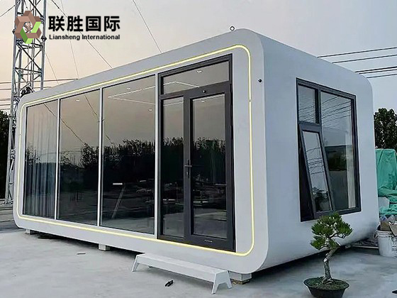 Mobile Capsule House
