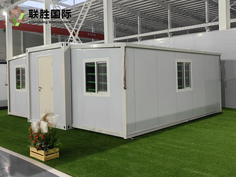 Living Customized Prefab Expandable House